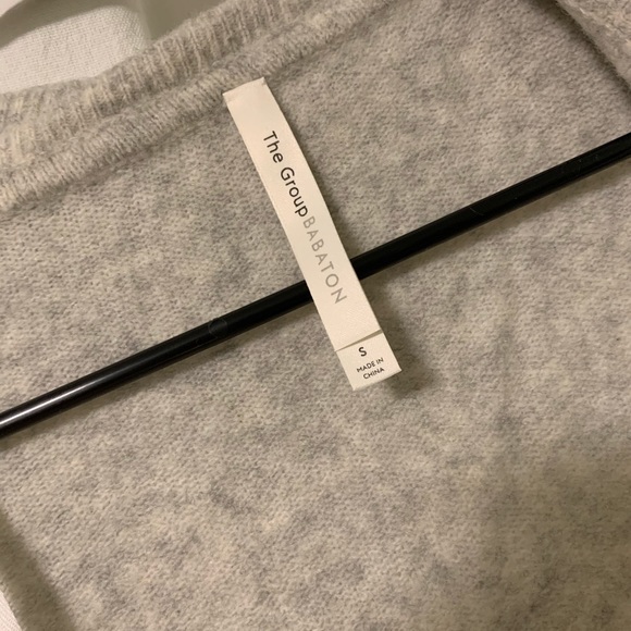 Aritzia noir cardigan 🕊 - Picture 3 of 3